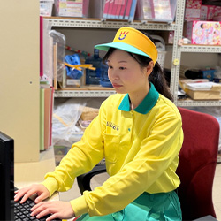 西　桃菜の写真